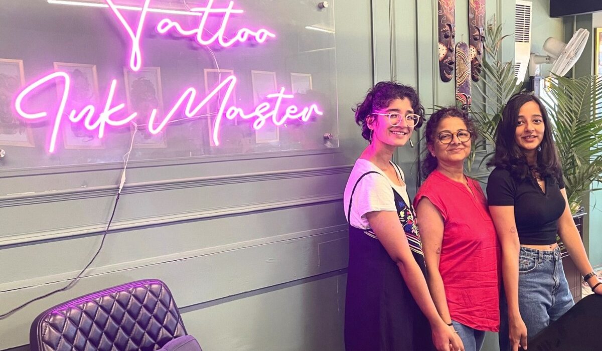 Visitors at Tattoo Ink Master studio