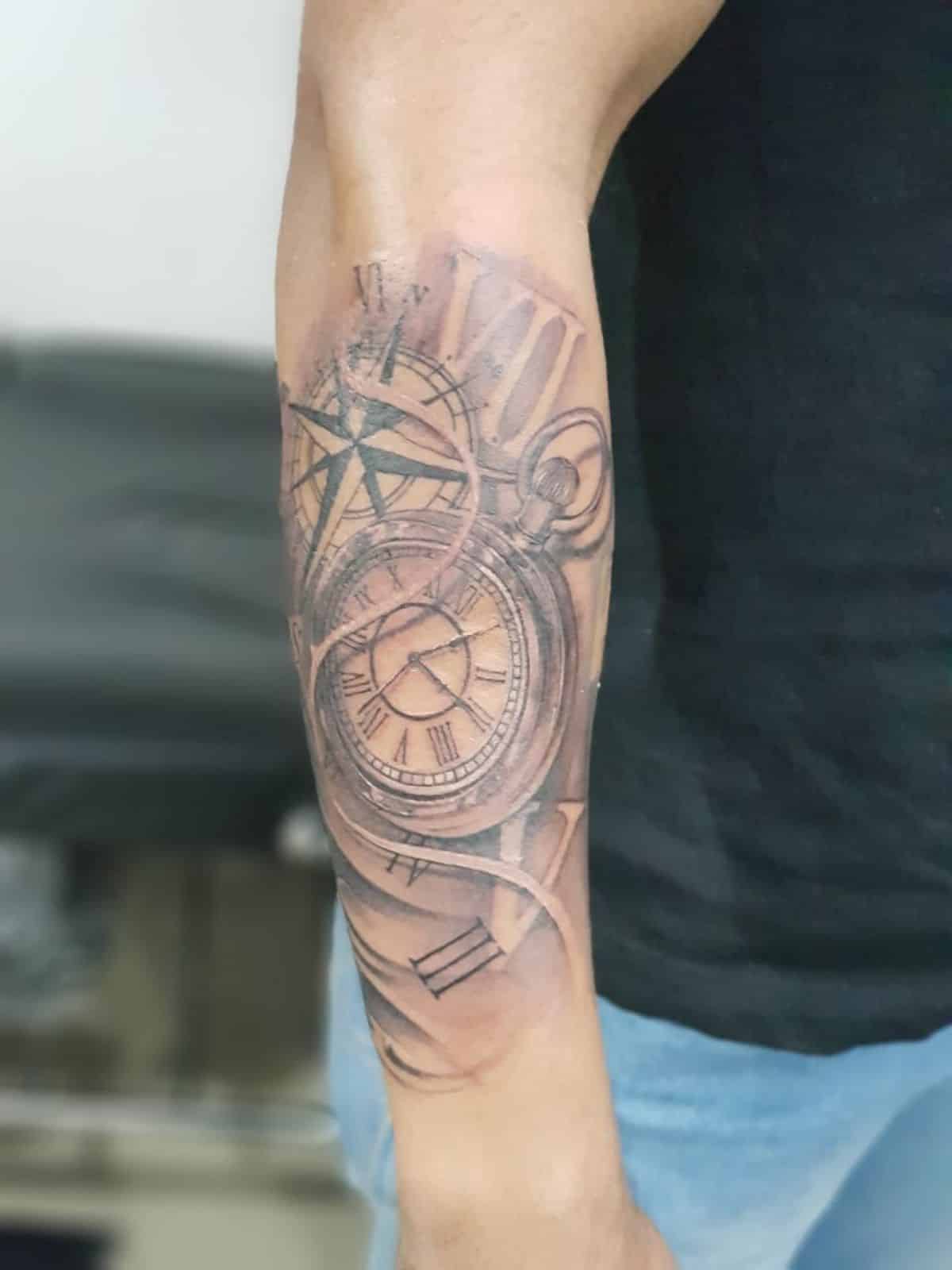 100 Awesome Compass Tattoo Designs | Art and Design | Cool forearm tattoos, Forearm  tattoo design, Tattoo designs