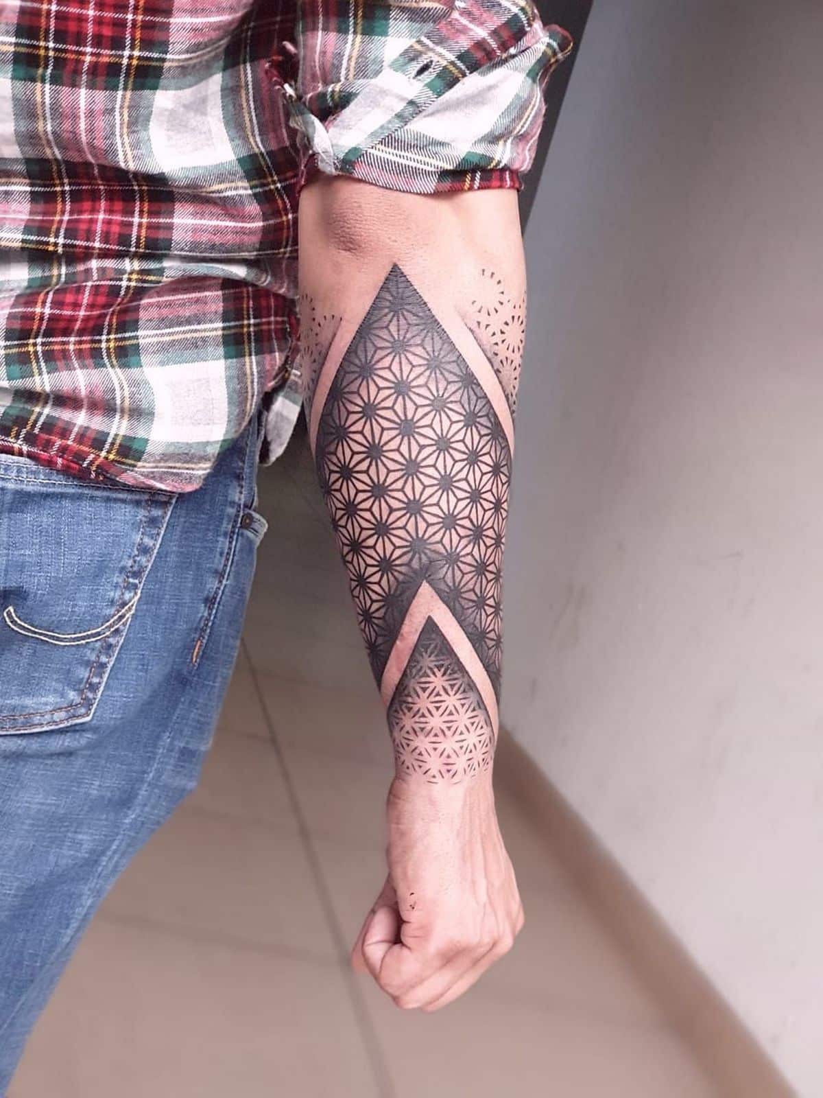 Geometrical Tattoo | Tattoo Ink Master