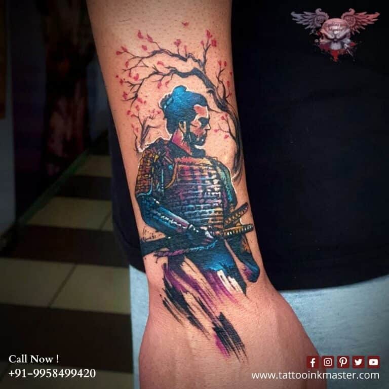 Read more about the article Creatively Infused Warrior Tattoo for Hand