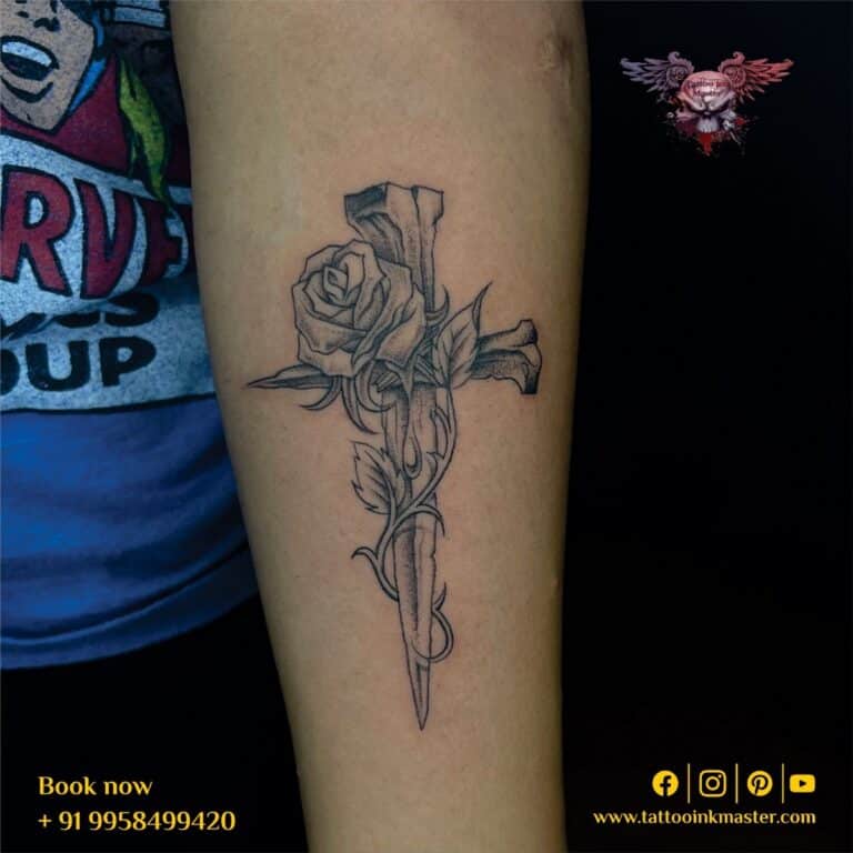 Read more about the article Creative Flower Tattoo In An Abstract Pattern