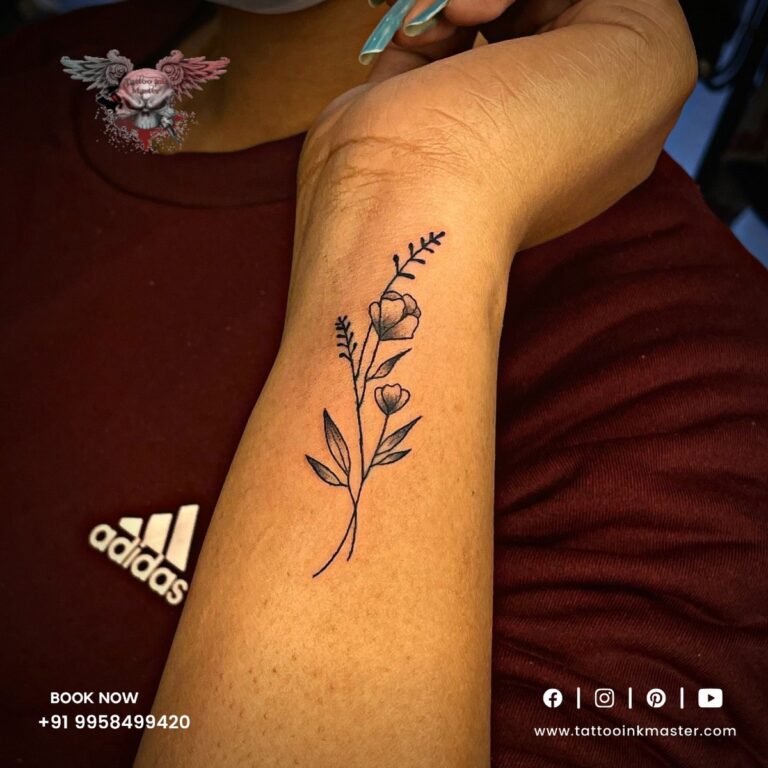 Read more about the article Minimalistic Yet Trendy Floral Tattoo For Females