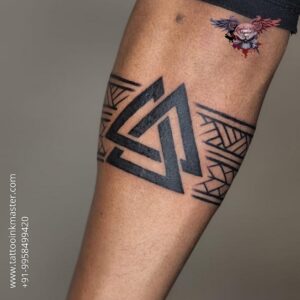 Read more about the article Triangular Prisma Band Tattoo On Arm